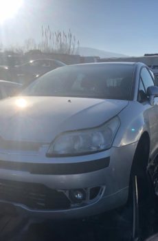 Citroen C4 -- 1.6 HDI