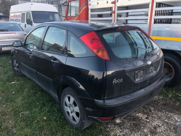 Ford Focus 1 Serie - berlina 5 Porte - immagine 3