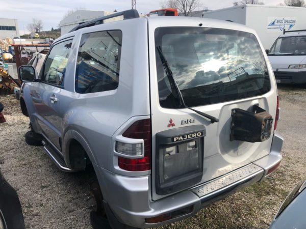 Mitsubishi Pajero - immagine 2